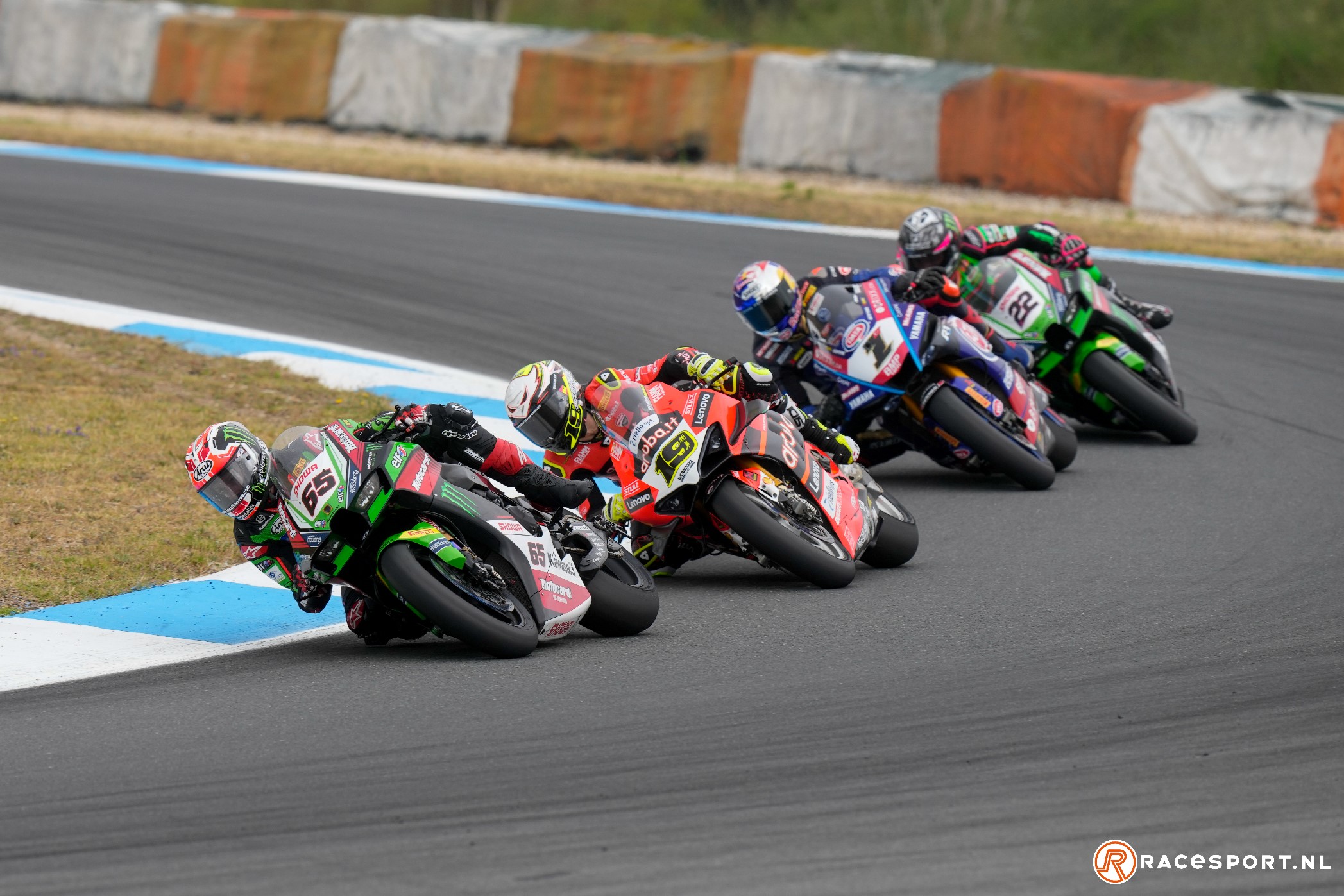 Rea Wint Ook Race In Estoril Na Sensationeel Gevecht In Laatste Ronde