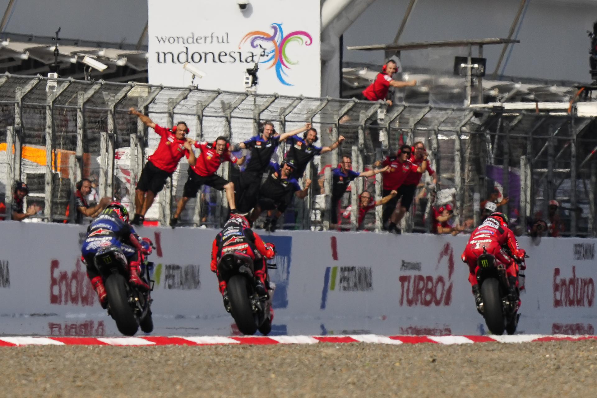 VIDEO Hoogtepunten MotoGP race Pertamina Grand Prix of Indonesia