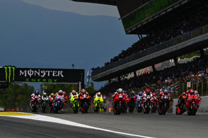 MotoGP start Grand Prix Catalonië | foto© MotoGP