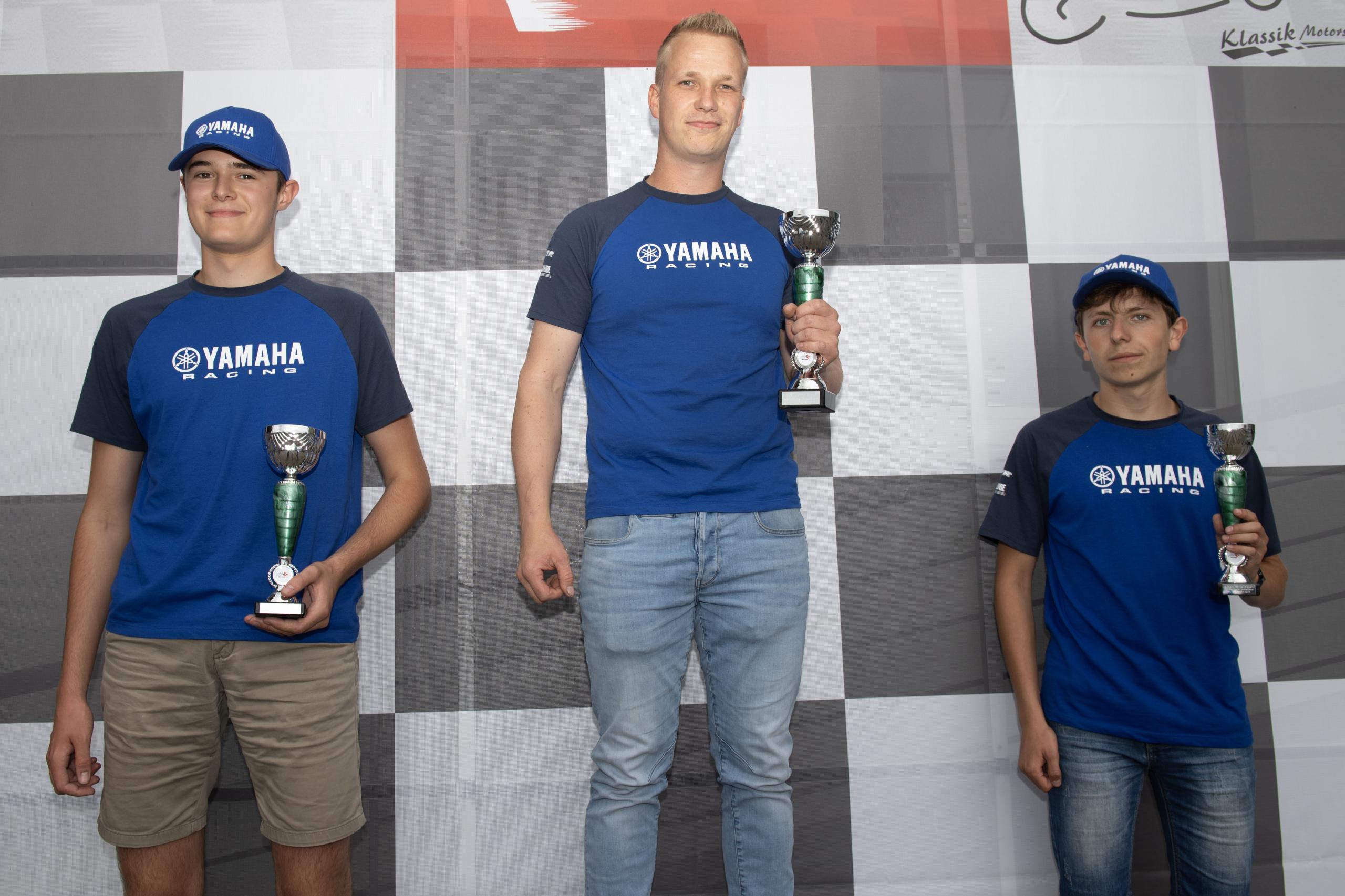 R7_podium_race1