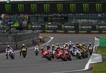 Start MotoGP-race op Silverstone | foto© MotoGP